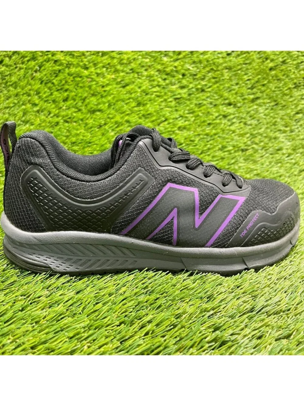 New Balance Evolve Womens Size 6 Black Purple Gray Alloy Toe Safety Work Shoes